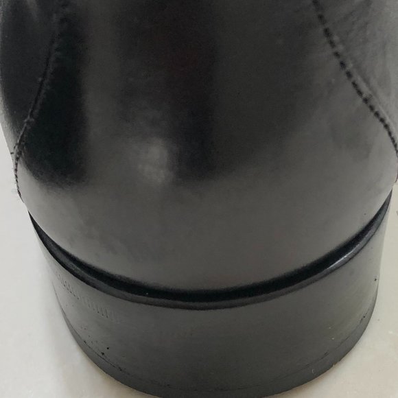 NOT FOR SALE Gucci 10D Black loafers w/silver horse bite 10D like New main image 8